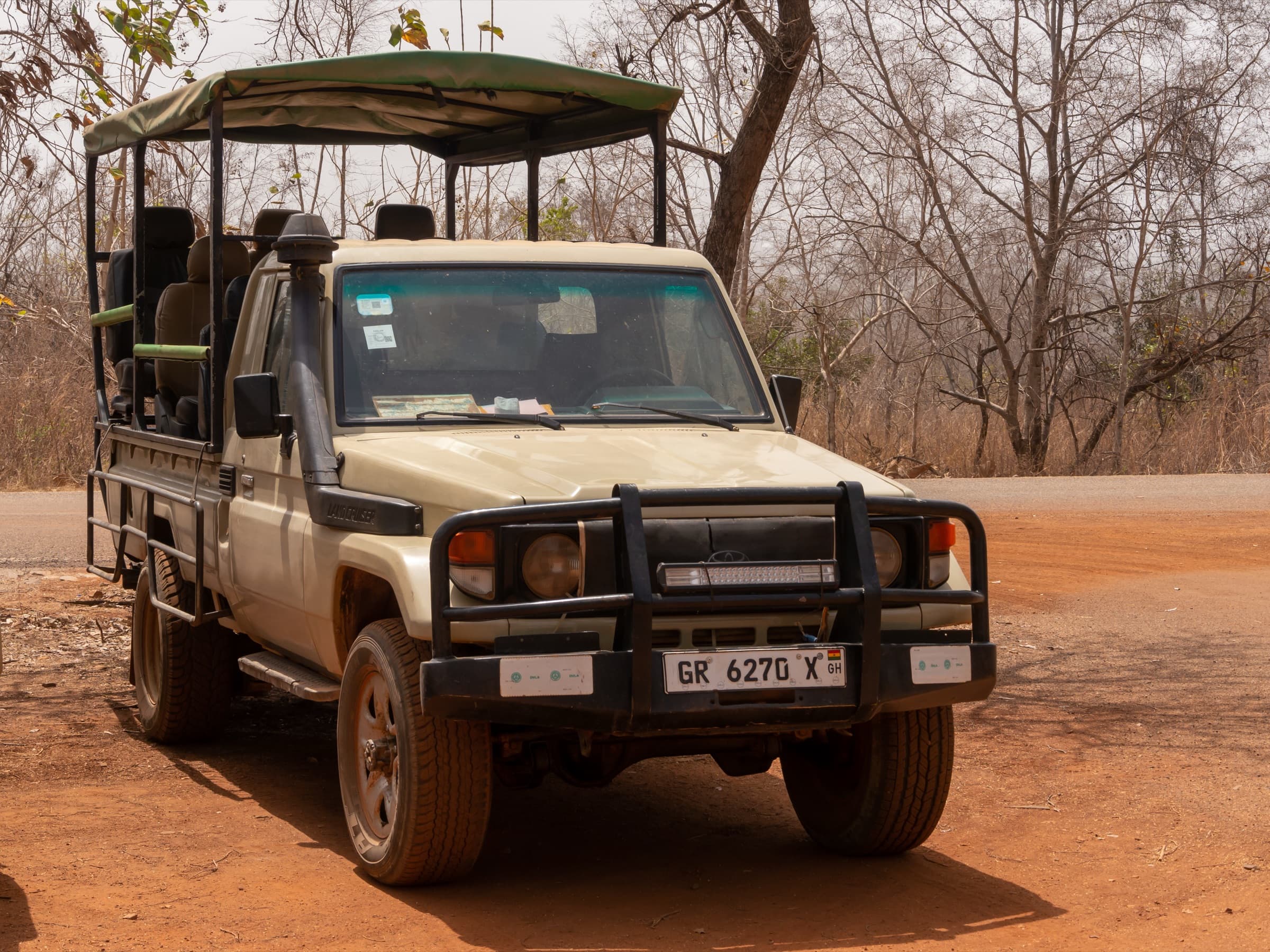 Safari Land Cruiser on the road to Mole National Park, West Gonja